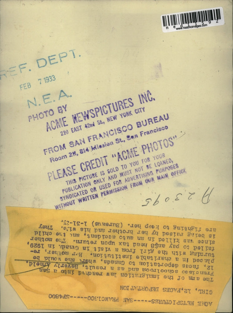 Load image into Gallery viewer, 1933 Media Photo Beverly Arnold faces deportation to Canada
