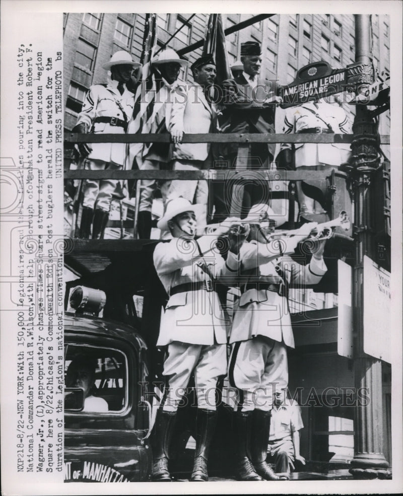 Load image into Gallery viewer, 1945 Media Photo Legionnaires and their families parade at Time Square St. in NY
