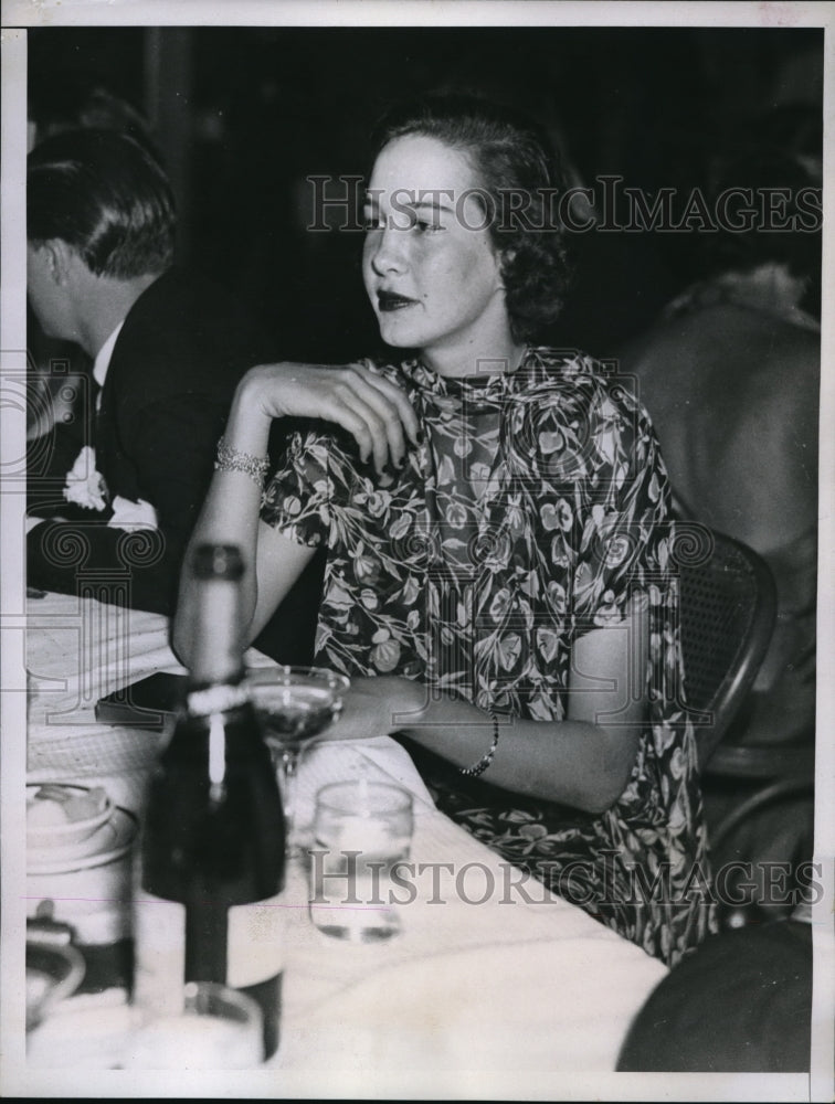 1935 Media Photo Miss Grady Amgry at Party in Palm Beach