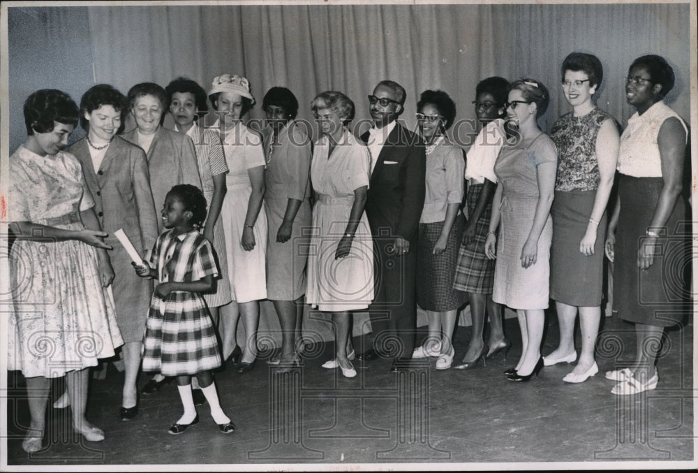 1962 Media Photo A group of people from Cleveland Heights