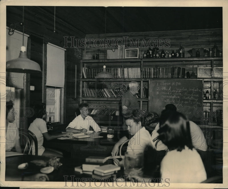 Load image into Gallery viewer, 1944 Media Photo Dr. A. S. Pearse, head of the Marine School of Duke University
