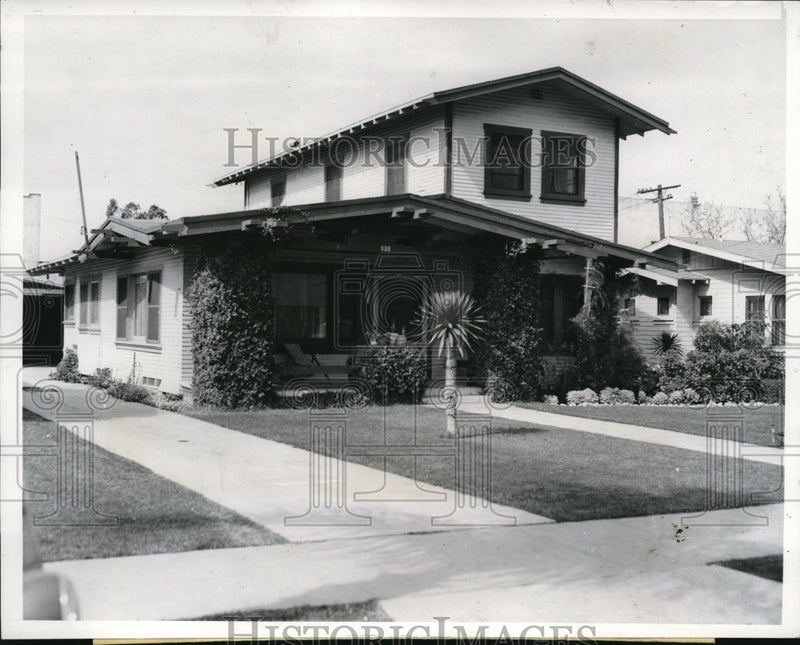Load image into Gallery viewer, 1940 Media Photo Home of Mrs. Betty Hardaker
