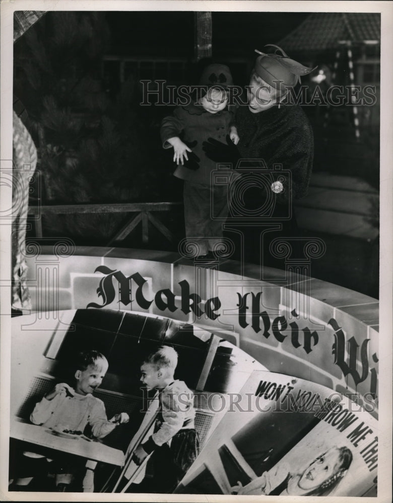 1951 Media Photo Mother And Child Together