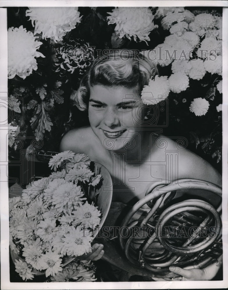 1953 Media Photo Barbara Houston of The Sweet Notes