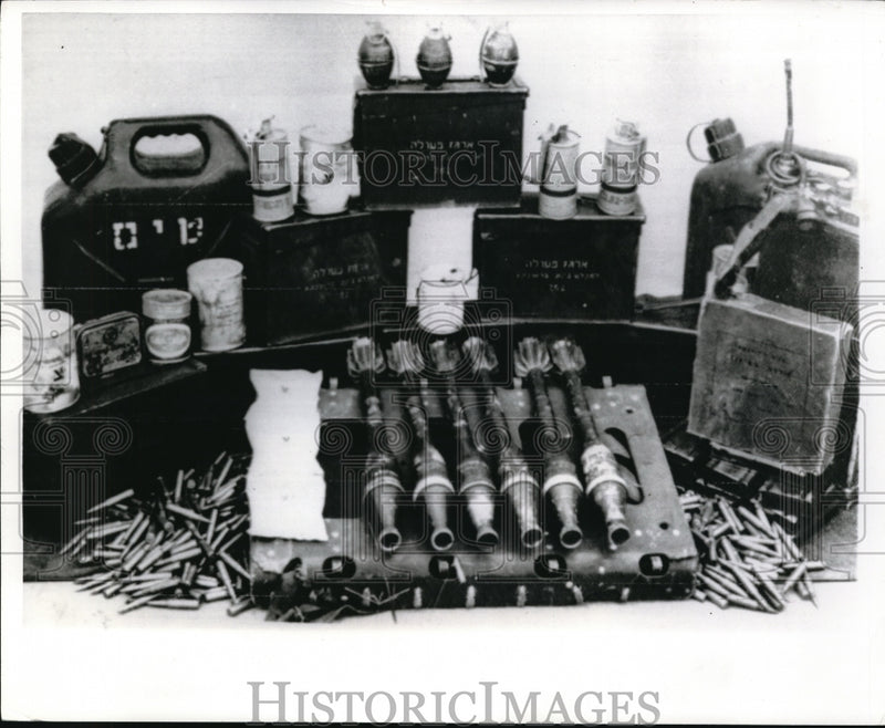 Load image into Gallery viewer, 1966 Press Photo Israeli Ammo and Military Equipment Found Near Jenin, Jordan
