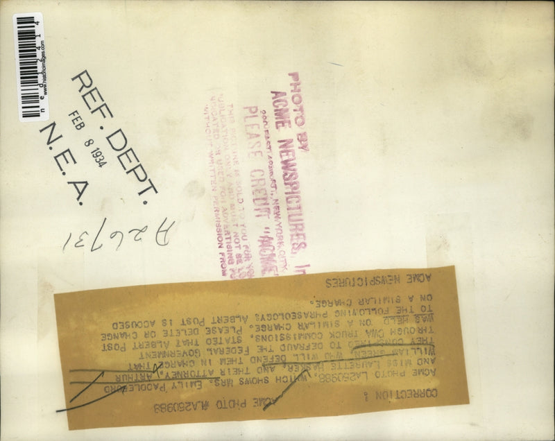 Load image into Gallery viewer, 1934 Media Photo Mrs. Emily Paddleford, Laurette Hasker, Attorney Arthur Green
