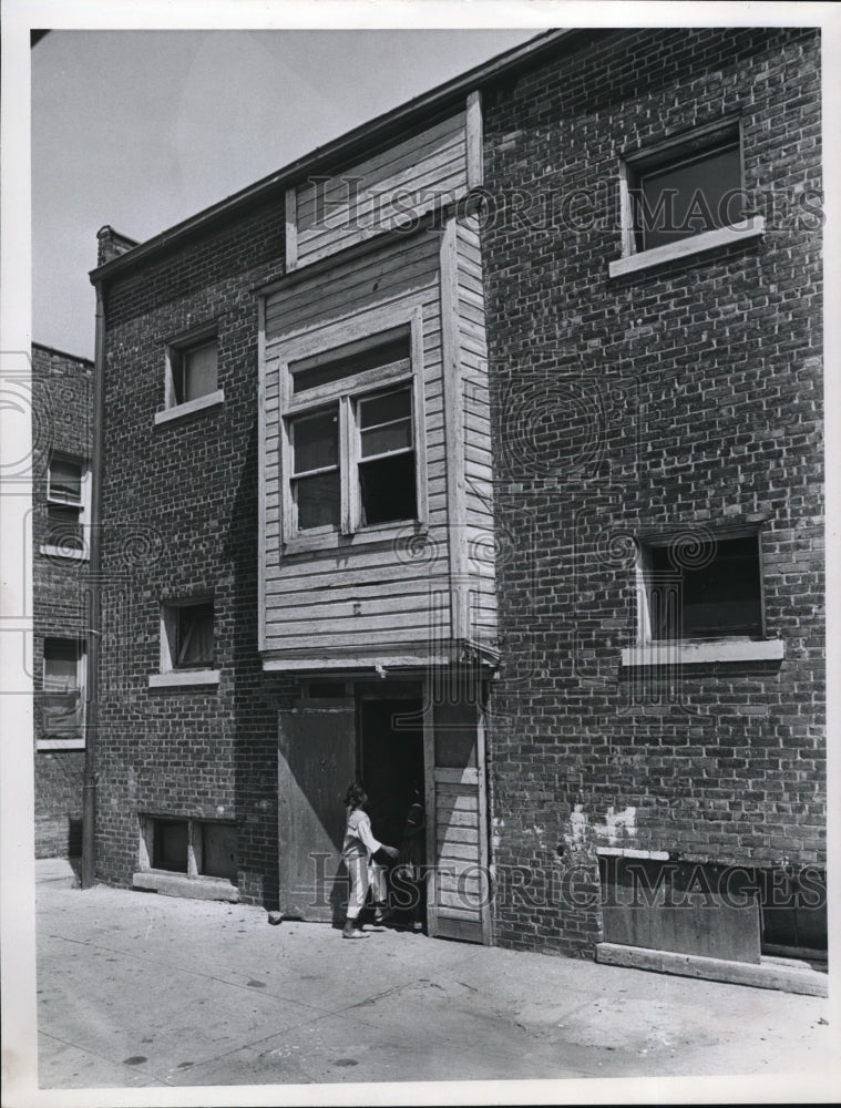 Load image into Gallery viewer, 1966 Media Photo Rear View 930 Linn Drive in Cleveland House Windows Black White
