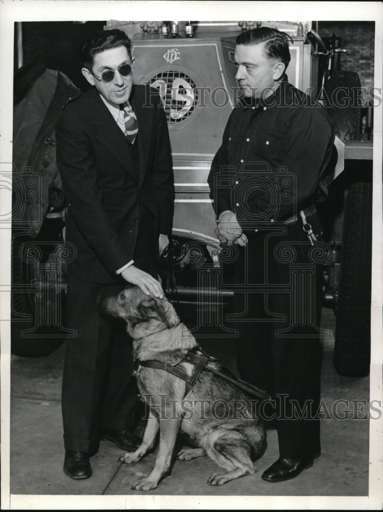 Load image into Gallery viewer, 1941 Media Photo Blind Man Ben Pearl, Chicago Fireman Harold McCarthy
