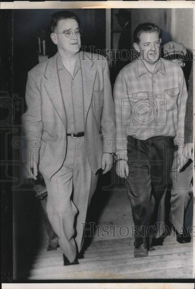 1958 Press Photo Murder Suspect John W. Hampton, Police Captain Frank Woodward