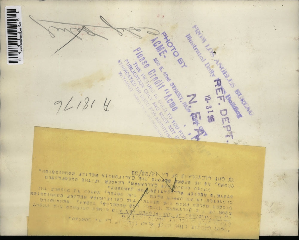 1935 Press Photo The leader of the unemployed crowd spokes before the relief Com