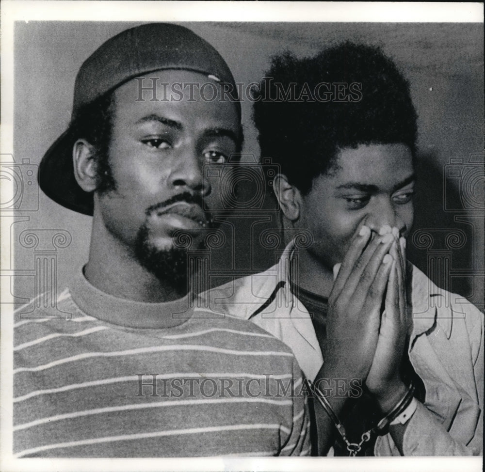 1971 Media Photo Lpong Beach Ca H L Madden and Dennis A Griffie leave court