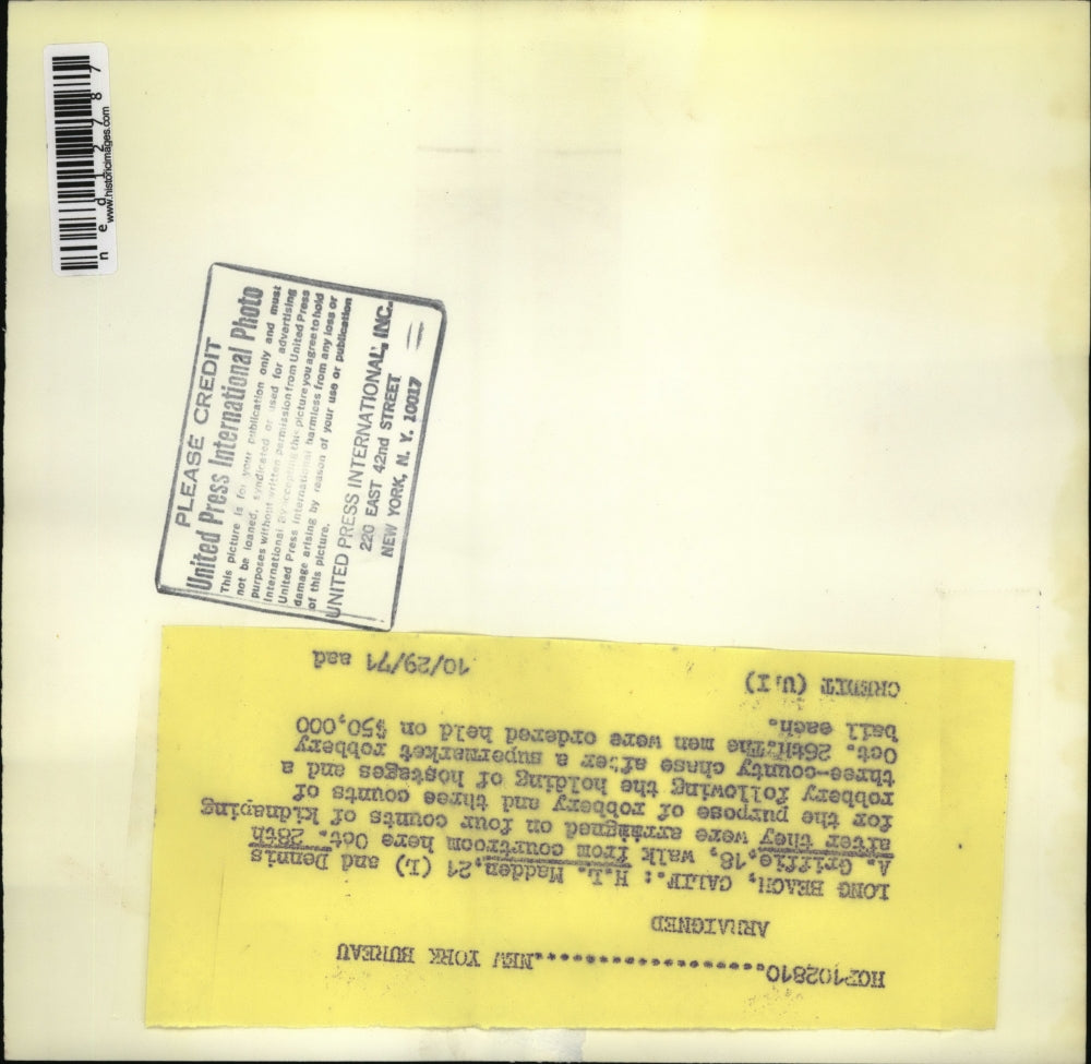 1971 Media Photo Lpong Beach Ca H L Madden and Dennis A Griffie leave court