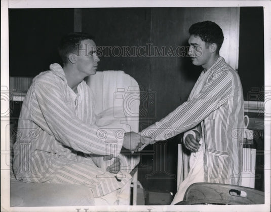 1950 Media Photo Fairfield Suisan AFB Calif. Pfc D Taylor, Al Ferrito