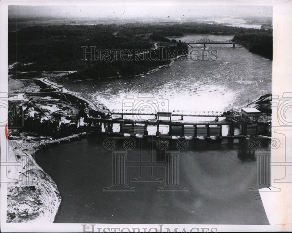 1957 Press Photo St. Lawrence Seaway Flowing Into The Long Sault Spillway Dam