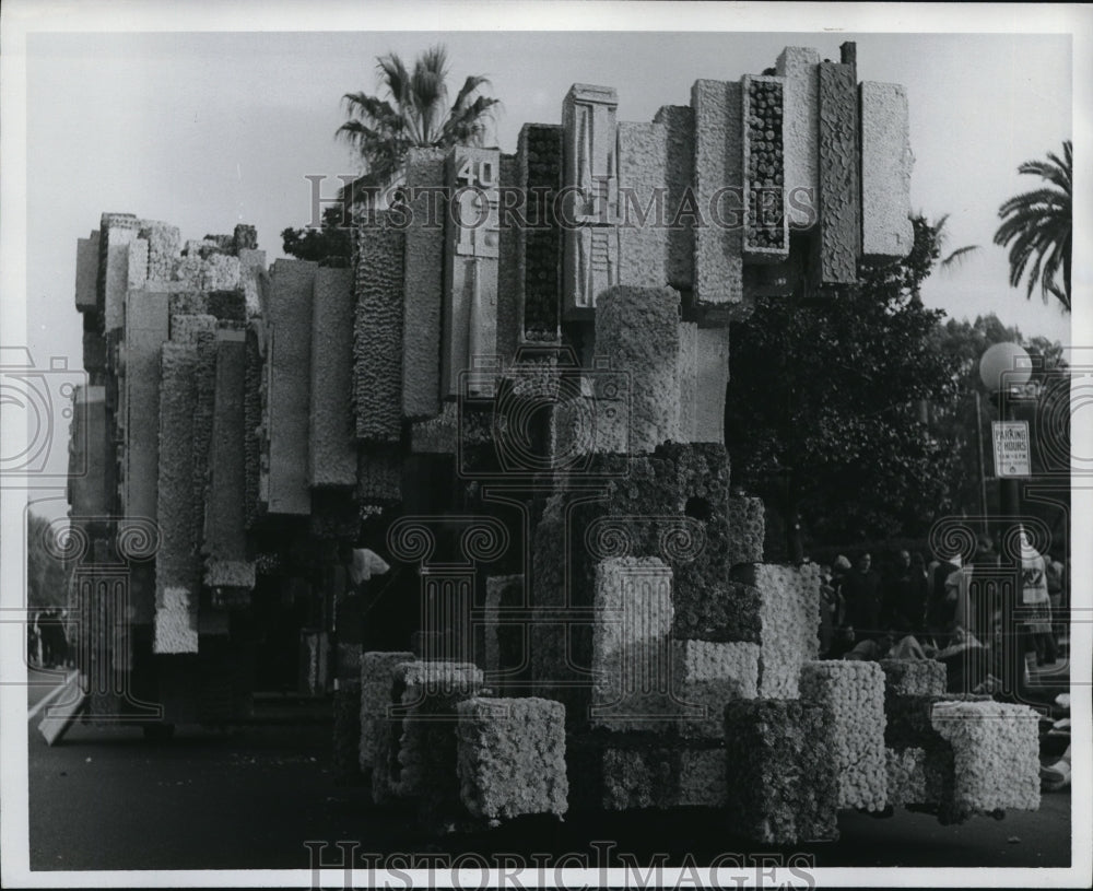 1968 Press Photo Tournament of Roses Parade