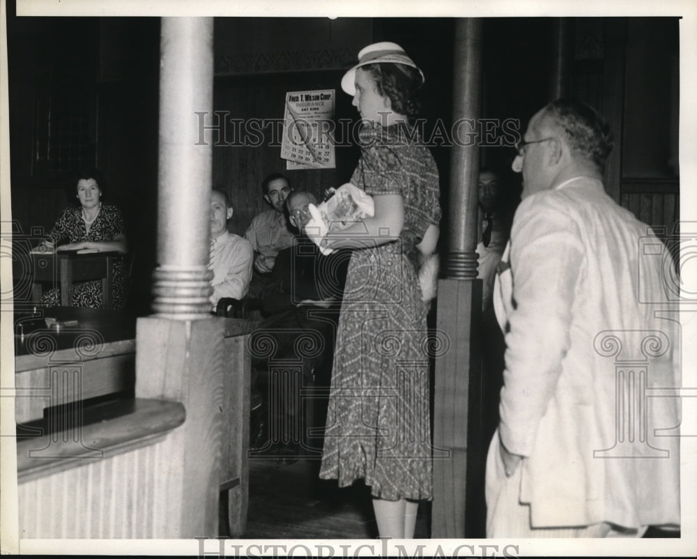 1939 Media Photo Marion Talley & George Ferris in Mamaroneck Police Court in NY