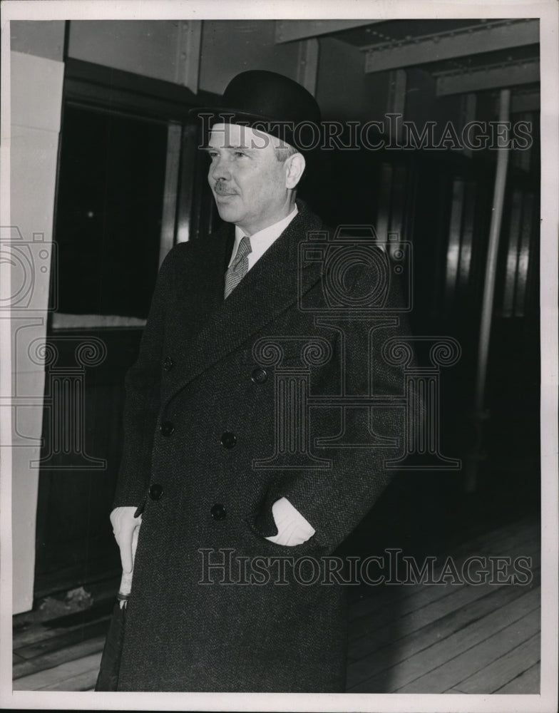 Load image into Gallery viewer, 1938 Media Photo Ambassador Harold Wilson of Britain
