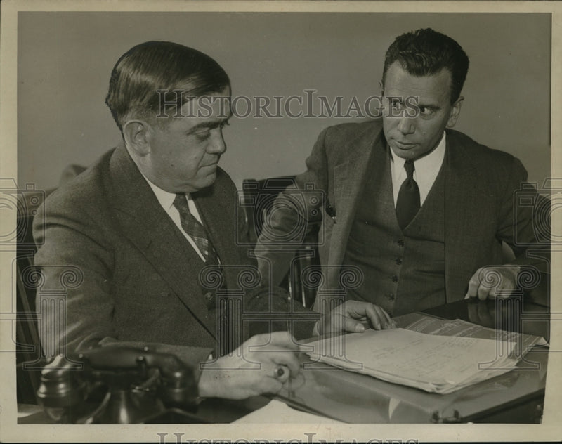 Load image into Gallery viewer, 1933 Media Photo Max C Tyler Major General Ed M Markham Speaking
