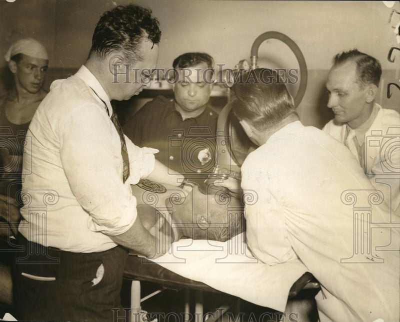 Load image into Gallery viewer, 1938 Media Photo City Doctore and Police working over Allen Stepnnolr who was
