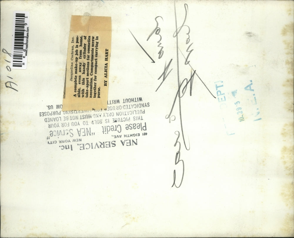 1950 Media Photo Cylinder to hold cosmetics with screw together compartments