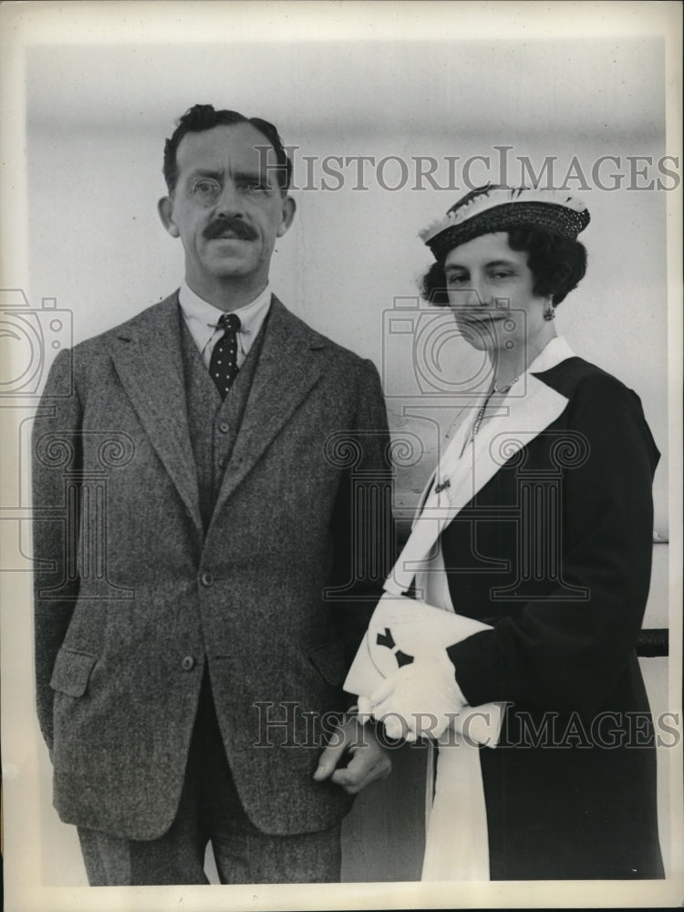 1934 Media Photo H Tate and Mrs. Tate visiting America