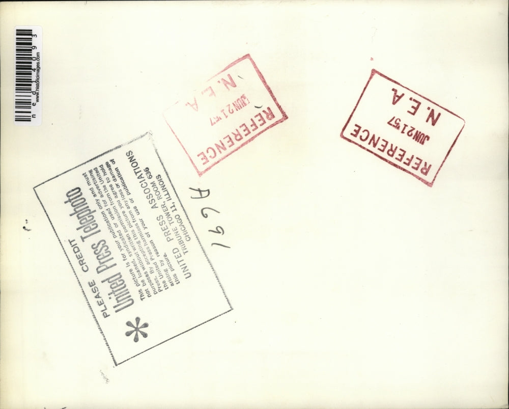 1957 Press Photo St Louis Municipal Opera Drama Dept Ruined By Flood