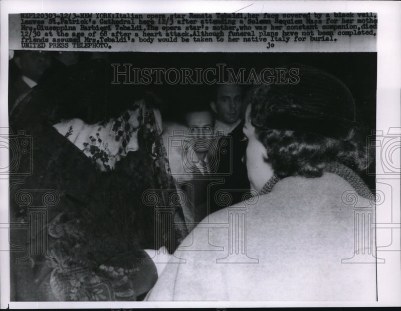 Load image into Gallery viewer, 1957 Media Photo New York Italian Opera Star Renata Tebaldi
