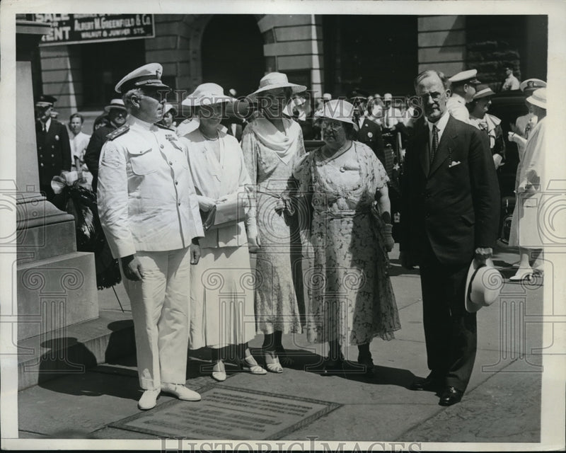 Load image into Gallery viewer, 1934 Media Photo Harris, Hester and Mrs Laning, Mr and Mrs J Hampton Moore
