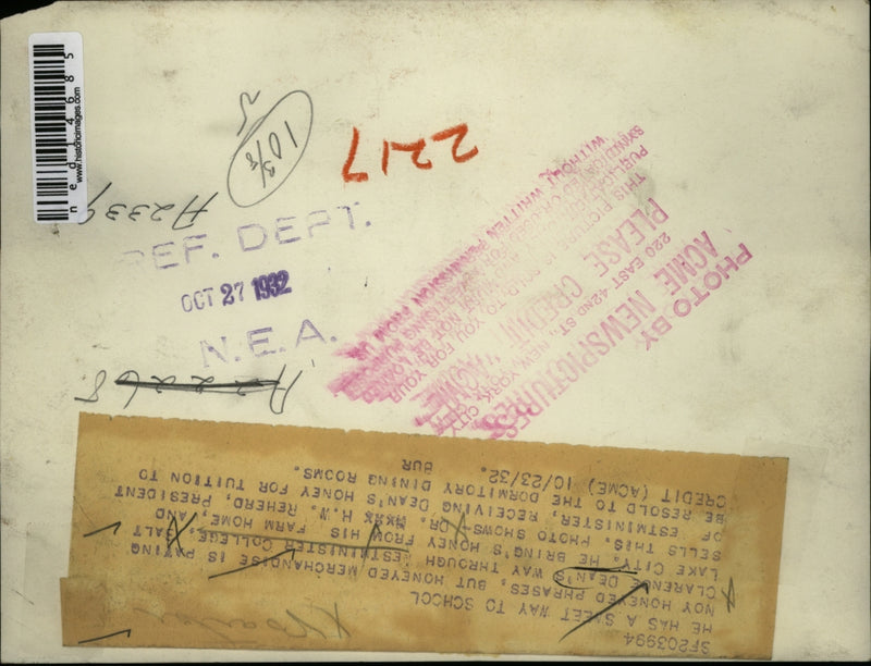 Load image into Gallery viewer, 1932 Media Photo Clarence Dean pays his way through Wesminster College
