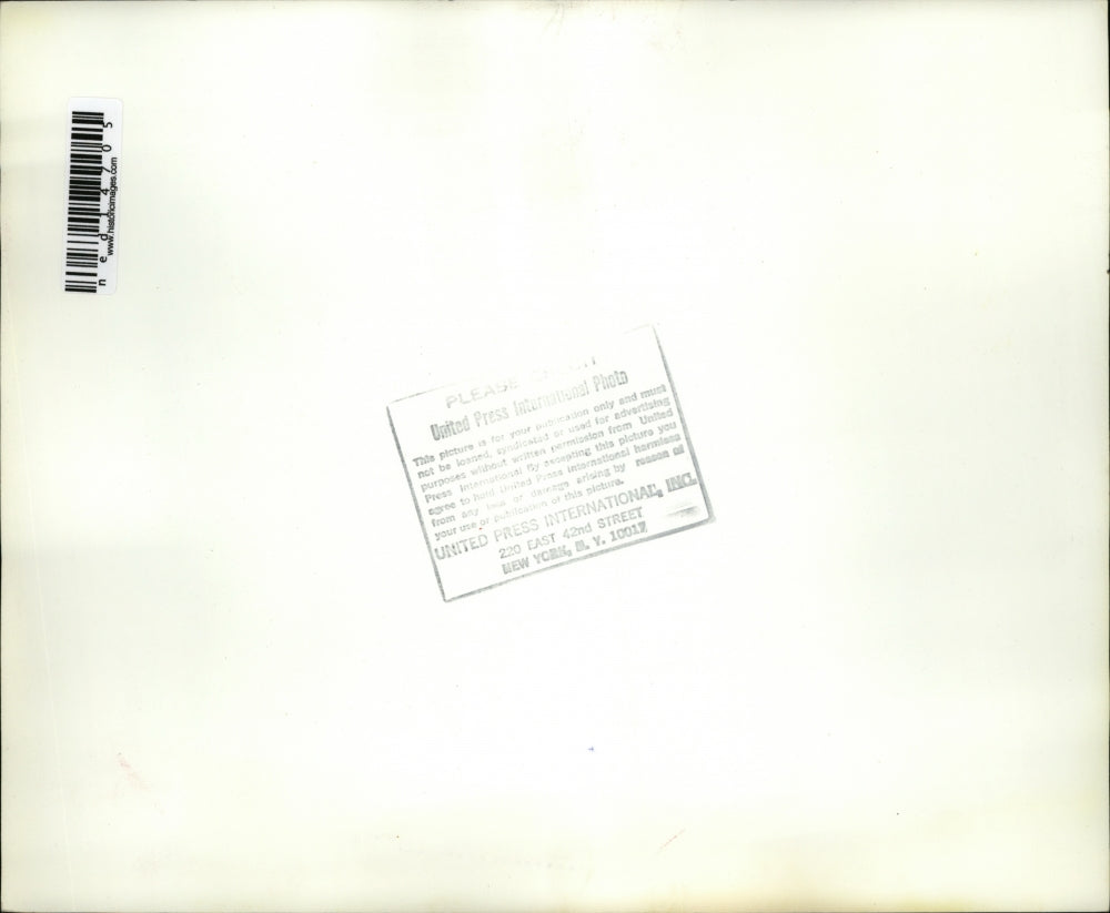 1970 Press Photo Alex Estin as he passes a marker during the annual Mini-Olympic