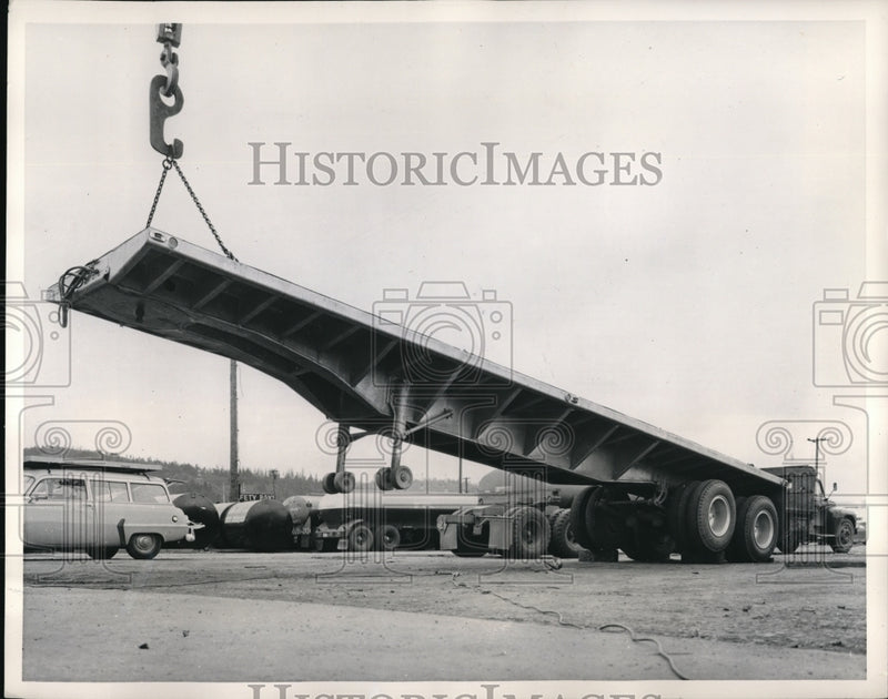 Load image into Gallery viewer, 1955 Media Photo New aluminum flatbead trailer truck by Kaiser Corp.
