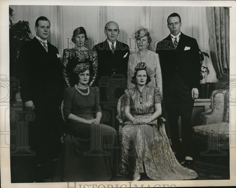 Load image into Gallery viewer, 1939 Press Photo Washington DC Barbara Vandenburg was married to John W Bailey
