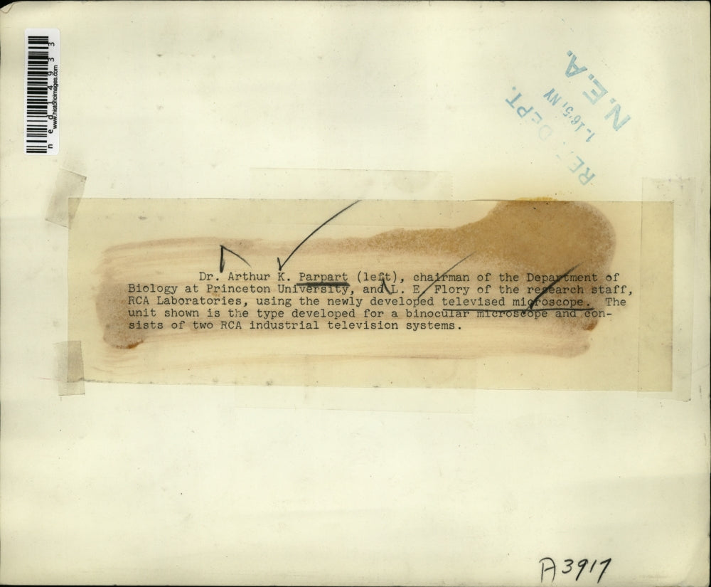 1951 Press Photo Dr Arthur K Parpart and L E Flory use newly developed televised