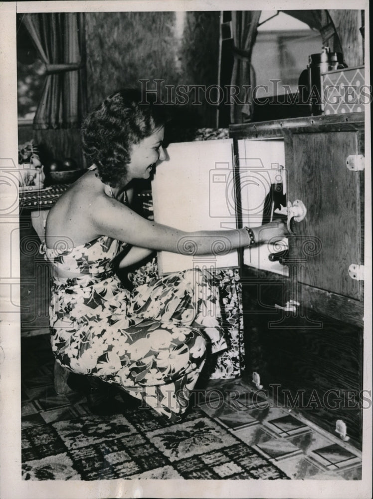 1937 Media Photo St Petersburg FLa with winter coming on thousands of Trailer-