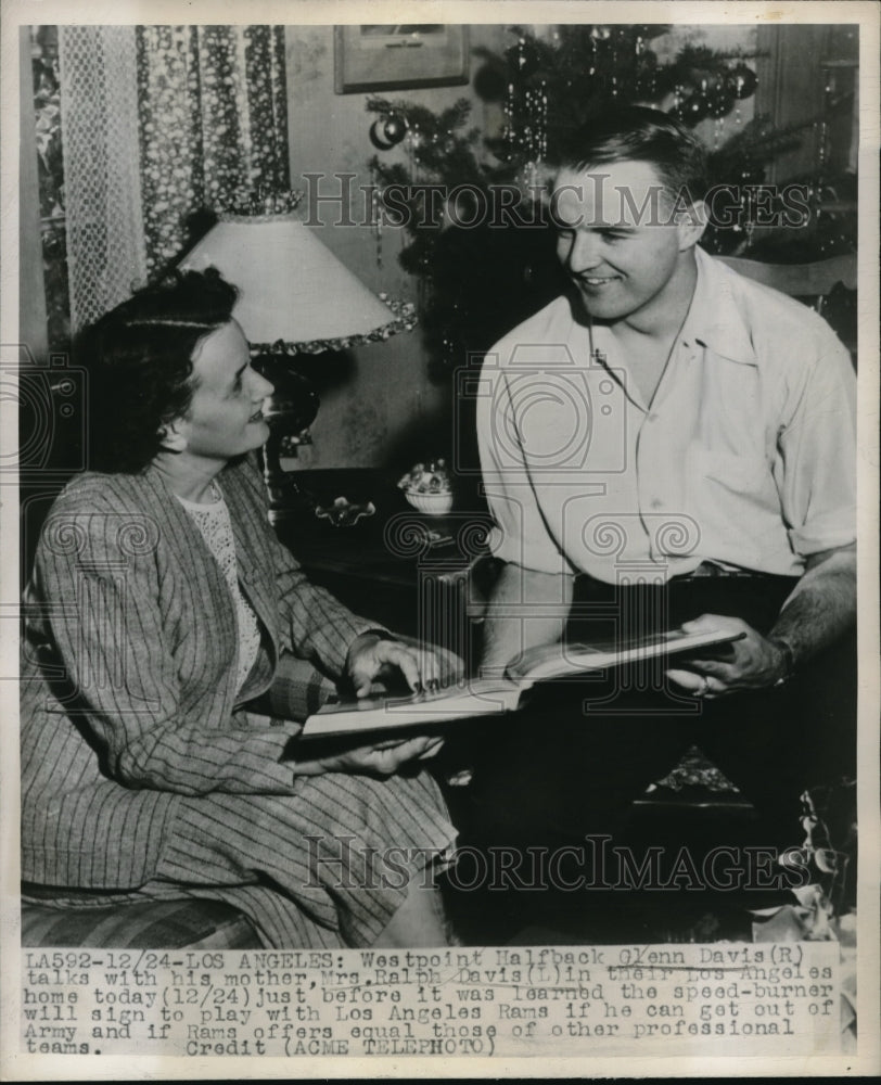 1947 Media Photo Glen Davis Speaks With Mother About Rams Deal