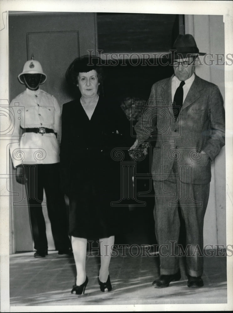 1943 Media Photo Dr. and Mrs. Paul Ellis leaving the court in Nassau