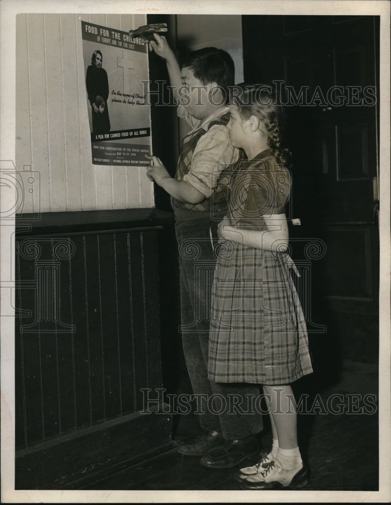 1946 Media Photo Cleveland canned goods collection, Don Chan & Ruth Weisenseel