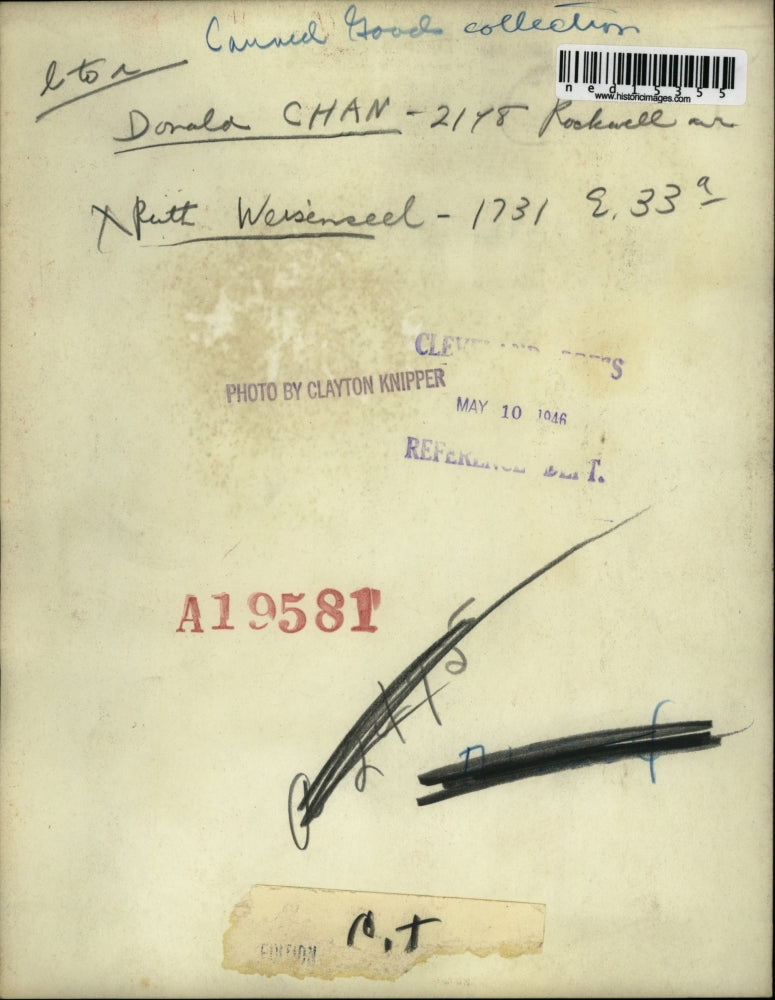 1946 Media Photo Cleveland canned goods collection, Don Chan & Ruth Weisenseel