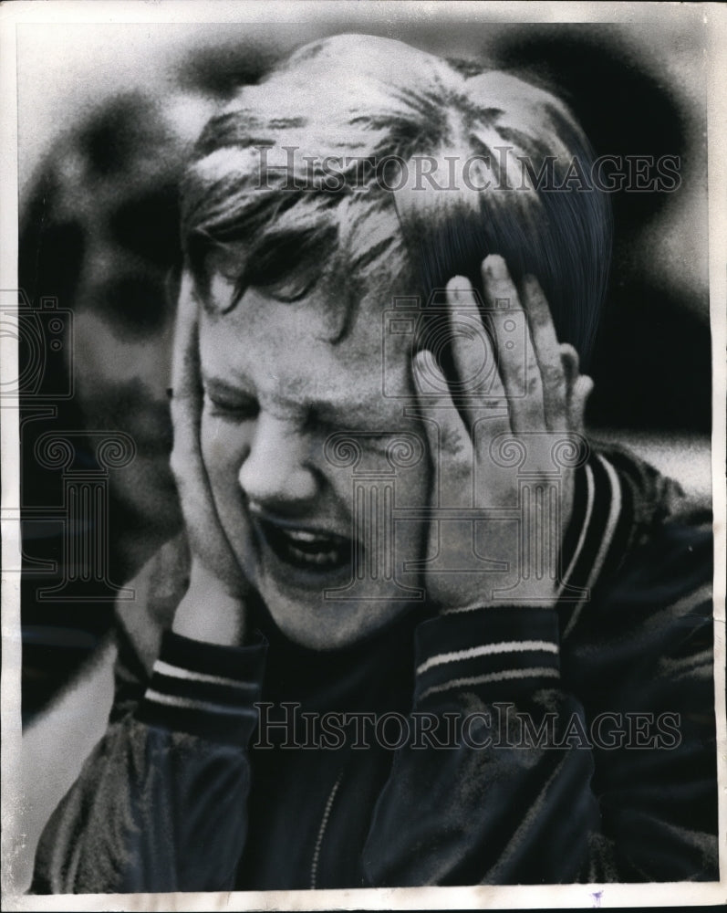 1969 Press Photo Ilona Vostava of Czechoslovakia Watches Table Tennis Match