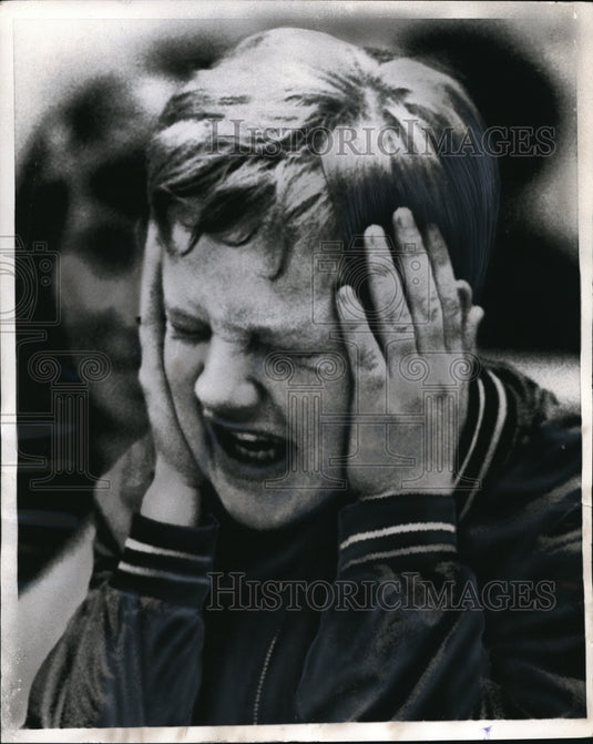 1969 Press Photo Ilona Vostava of Czechoslovakia Watches Table Tennis Match