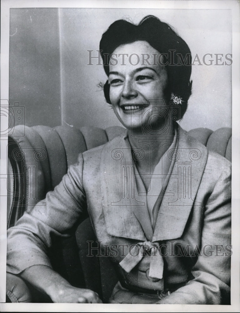 Load image into Gallery viewer, 1960 Media Photo Fargo ND Mrs Jocelyn Peterson will wed Sen Quentin Burdick
