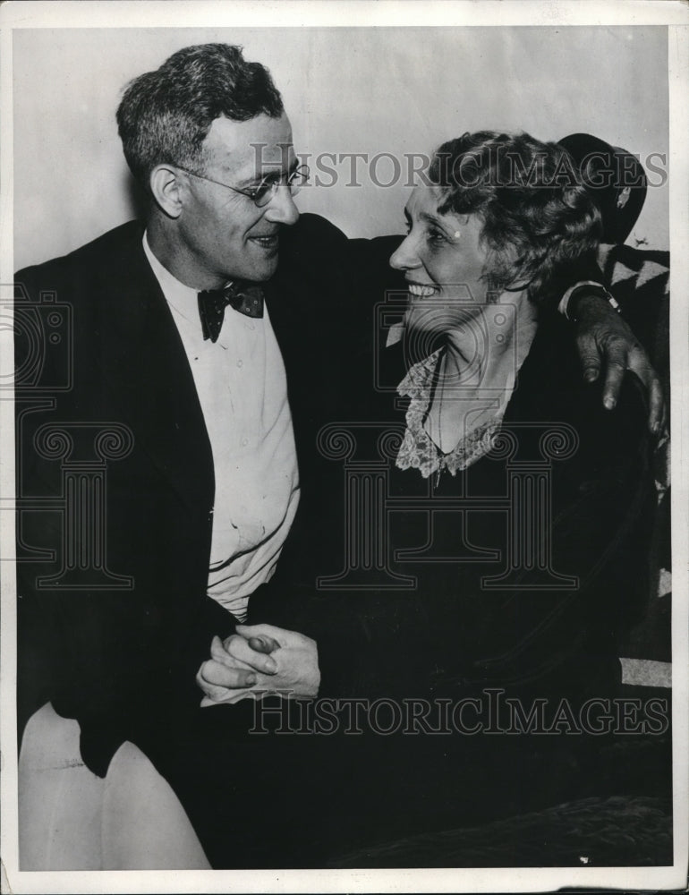 Load image into Gallery viewer, 1932 Media Photo Dr Evelyn V CBBSE Barnstoff &amp; husband Carsten Barnstoff
