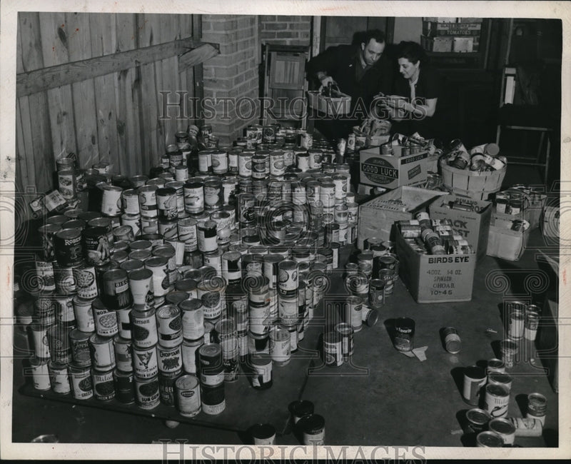 Load image into Gallery viewer, 1946 Media Photo Alfreda Rossi, Carmela Belphusi Fisher body welfare committee
