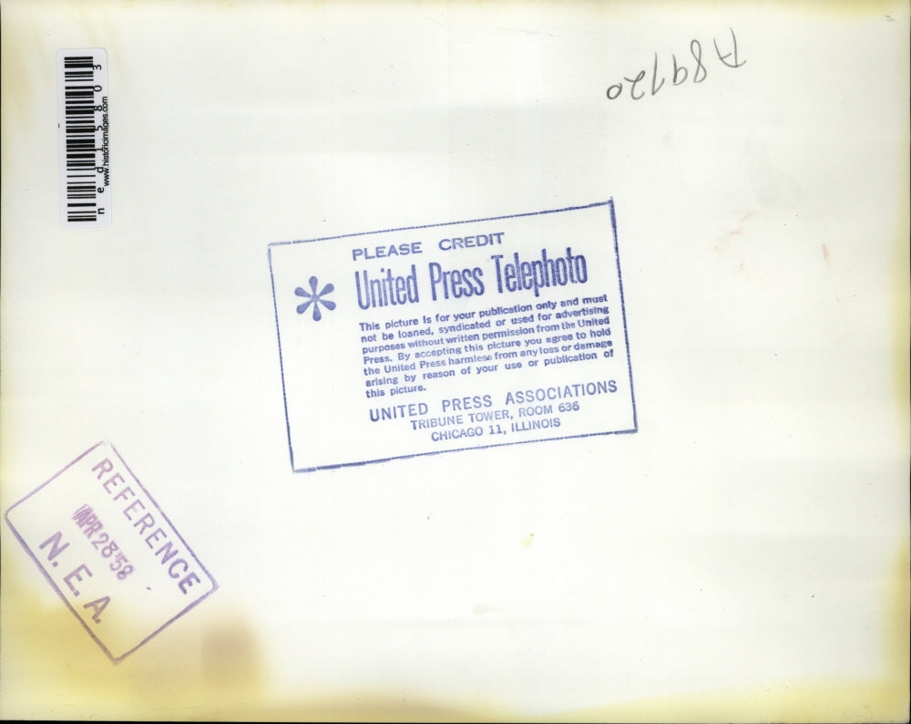 1958 Press Photo Henri Deville Greets A Friend Before Heading To The Hospital