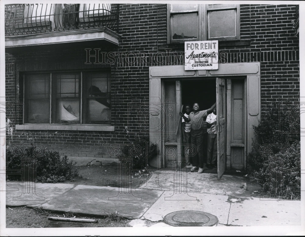 1966 Media Photo 929 Lakeview Ave building in Cleveland Ohio
