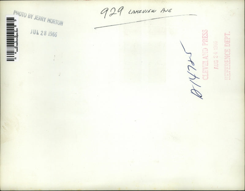 Load image into Gallery viewer, 1966 Media Photo 929 Lakeview Ave building in Cleveland Ohio
