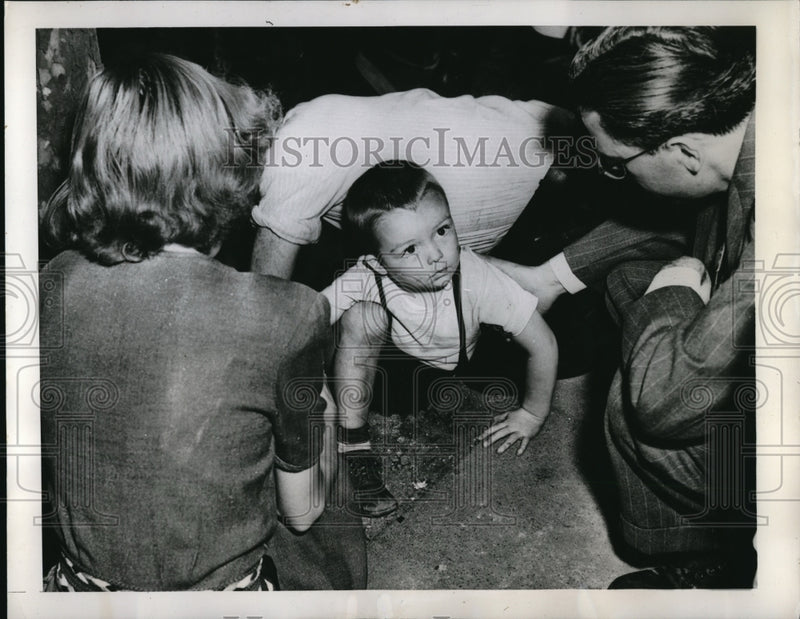 Load image into Gallery viewer, 1946 Media Photo Philadelphia Pa Jim Swallow freed from gas pipe by firemen
