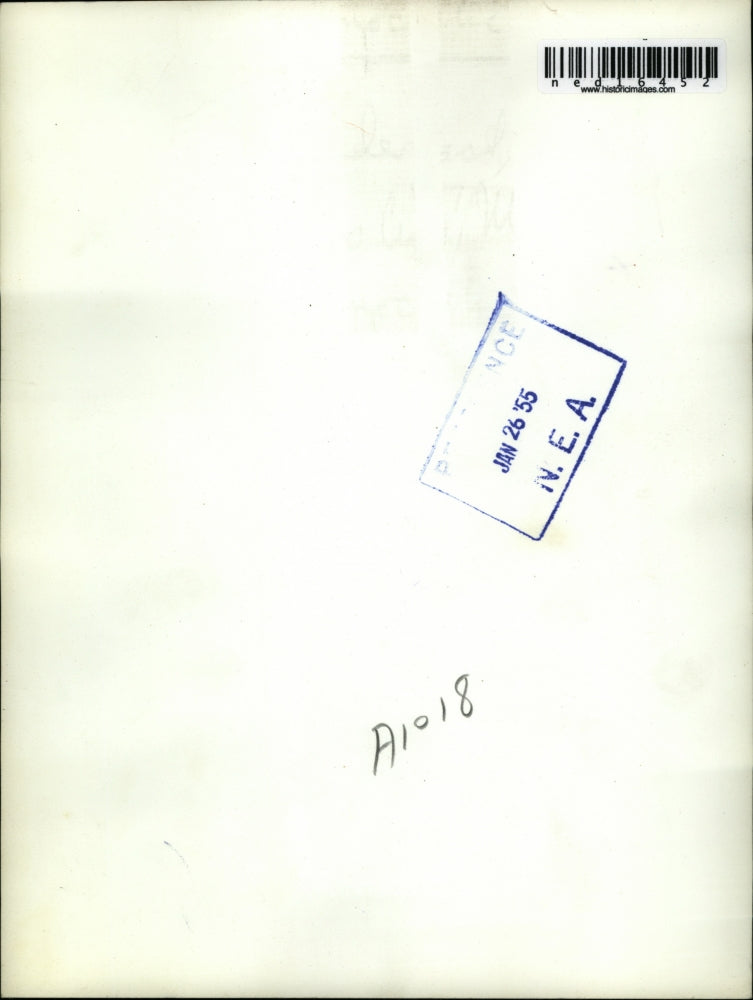 1955 Press Photo New York Irving Peress working on patient