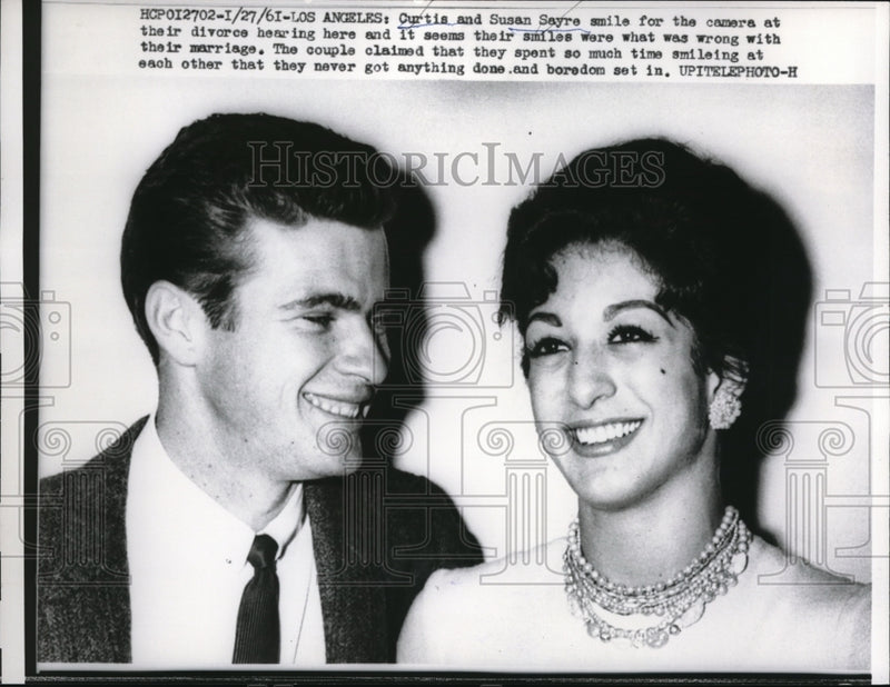 Load image into Gallery viewer, 1961 Media Photo Los Angeles, CA Curtis and Susan Sayre at divorce hearing
