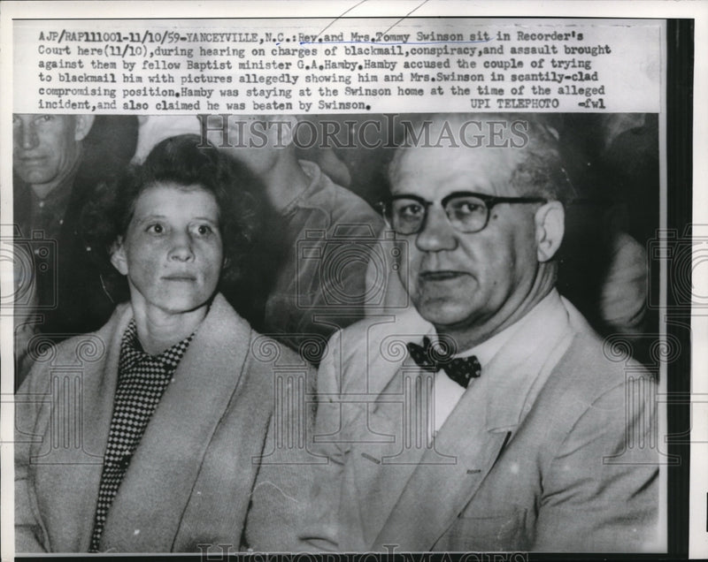 Load image into Gallery viewer, 1960 Media Photo Yanceyville, NC Rey and Mrs Tommy Swinson in court
